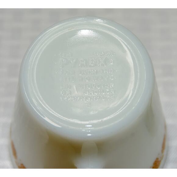 PYREX BUTTERFLY GOLD MILK GLASS CUPS #1410 Flat Coffee Mugs X-4 - Picture 5 of 5